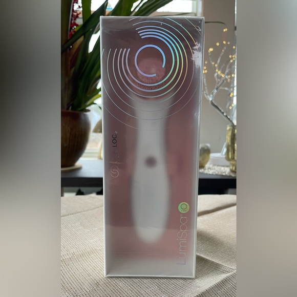 COPY - ageLOC LumiSpa iO facial device by NuSkin - Picture 2 of 13